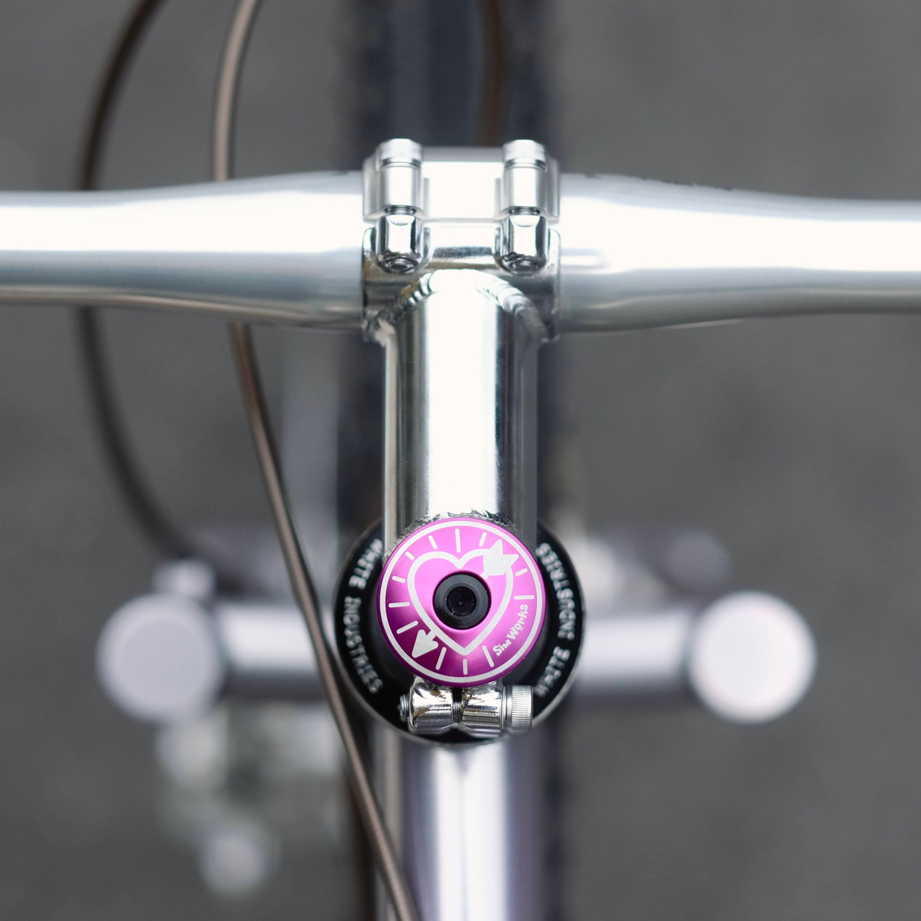 Sim works　welldone シムワークス　ドーナツ　キャップ SIMWORKS Heart & Arrow Stem Cap – SimWorks Online Store
